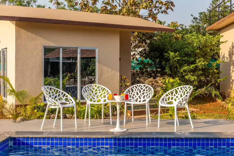 Apricus Farm, Karjat