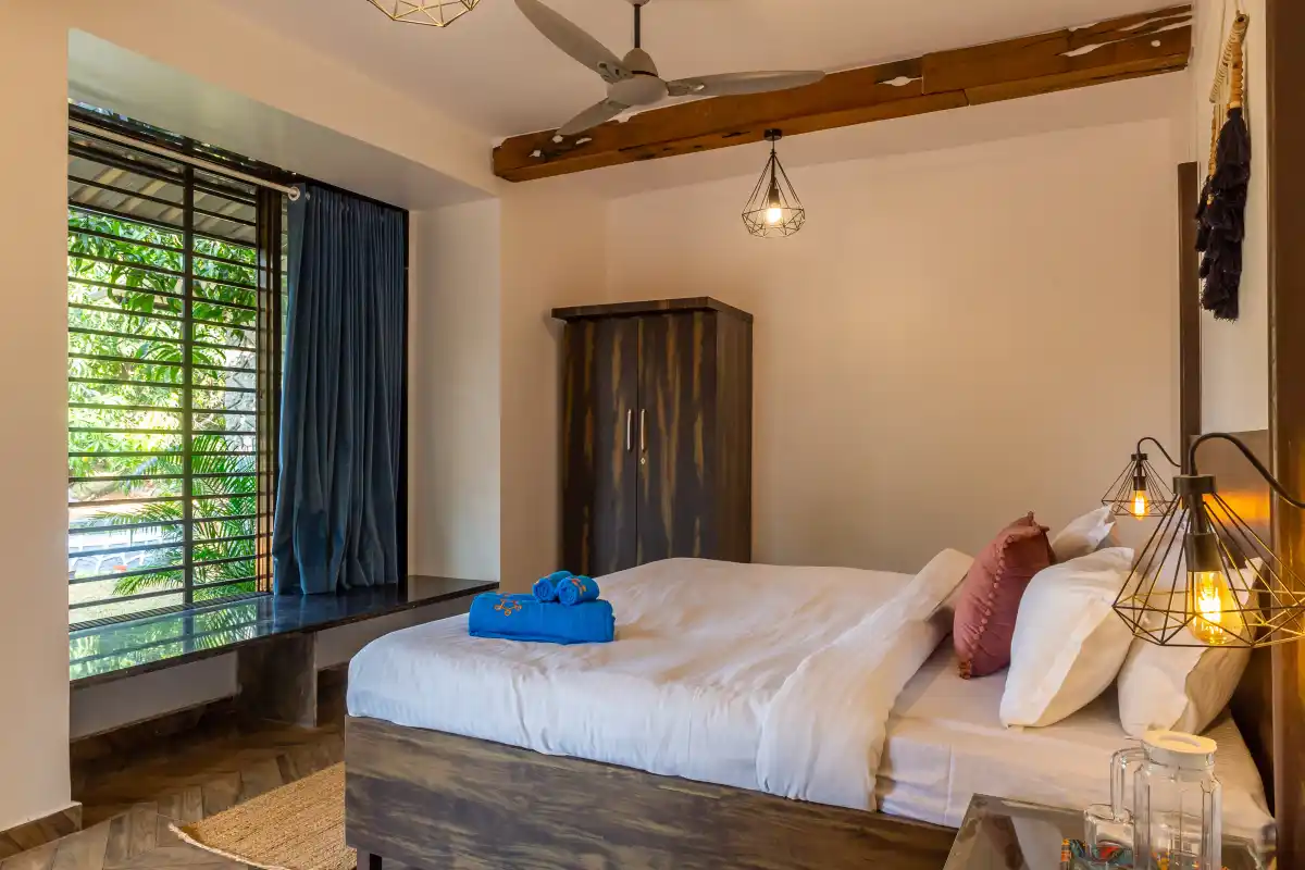 Apricus Farm, Karjat