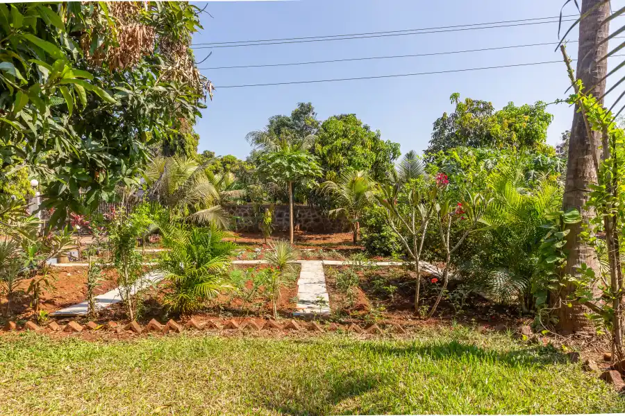 Apricus Farm, Karjat