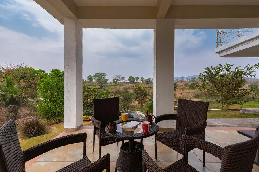 Aqua and Sage, Karjat