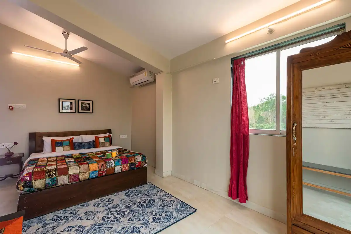 Aqua and Sage, Karjat