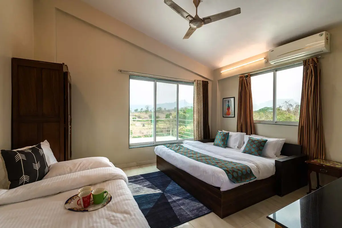 Aqua and Sage, Karjat