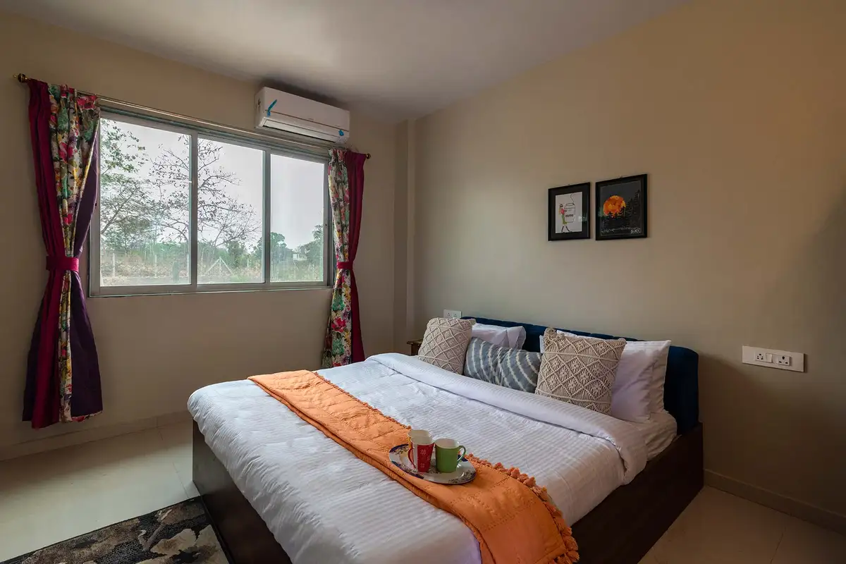 Aqua and Sage, Karjat