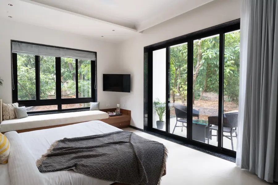 Arabella, Alibaug