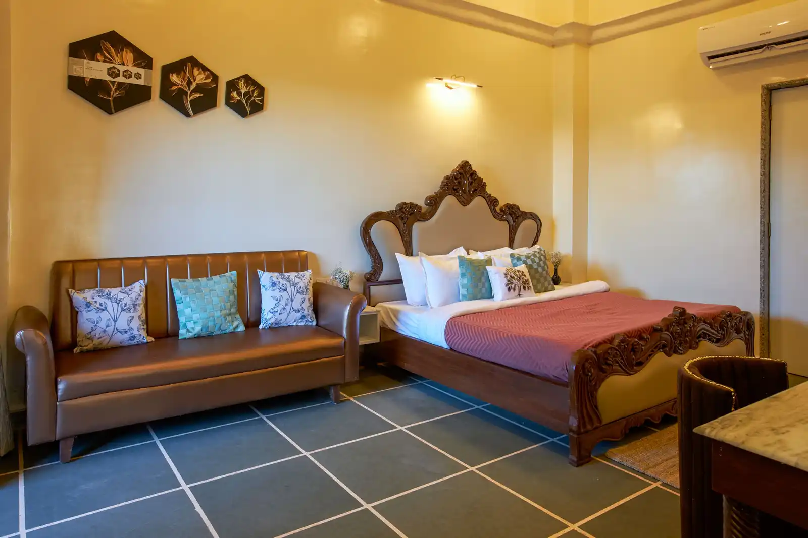 Aranya @ The Fig Tree Heritage w/ Multipurpose Court, Lonavala