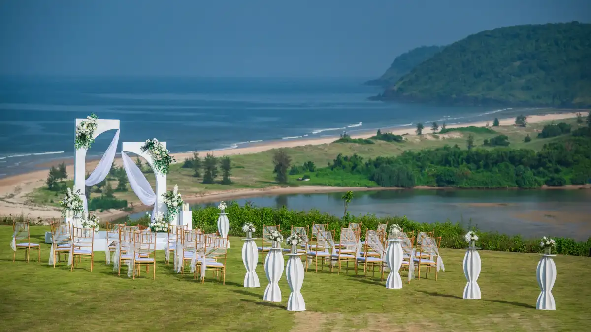 Araqila (Premier Sea View Room), Aravali, Sindhudurg