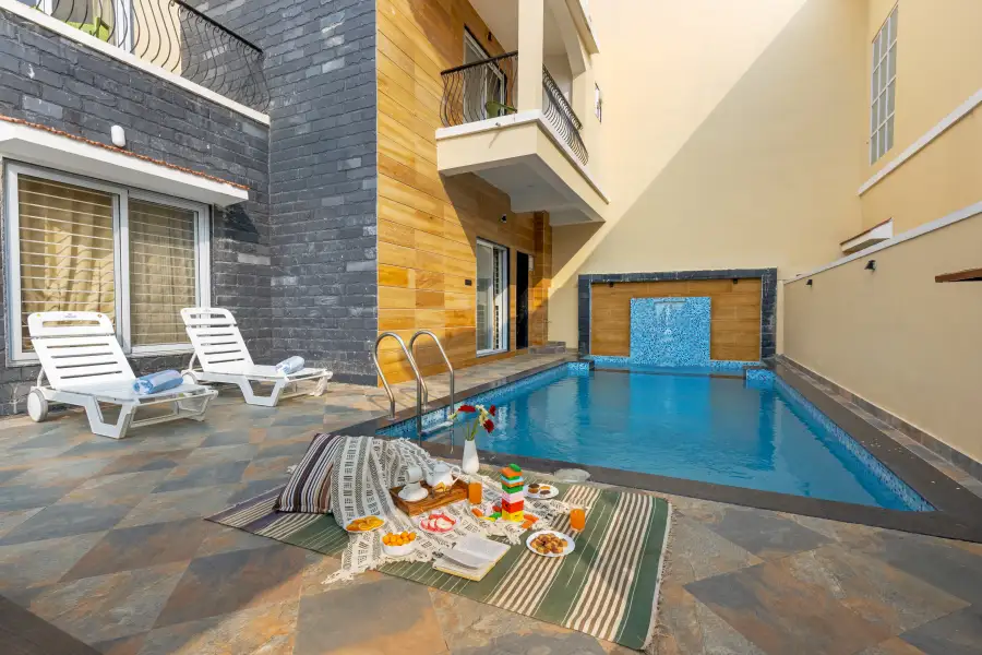 Aravilla-3-bedroom-private-pool-udaipur-aravalli-retreat-Lawns, Udaipur