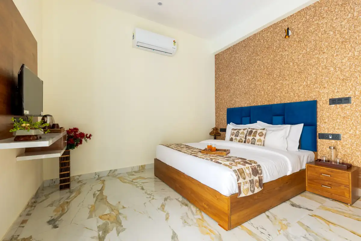Aravilla-3-bedroom-private-pool-udaipur-aravalli-retreat-Lawns, Udaipur