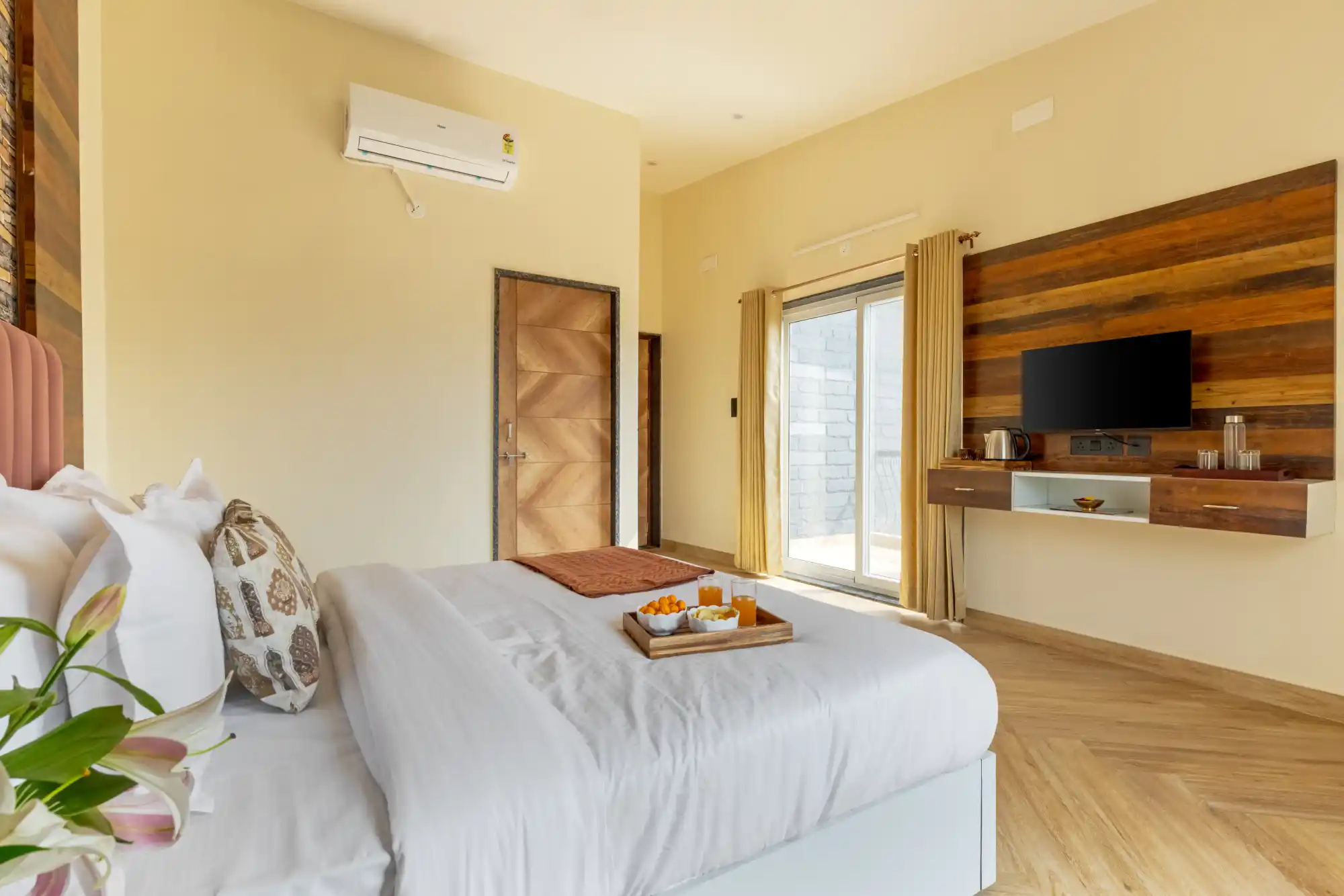 Aravilla-3-bedroom-private-pool-udaipur-aravalli-retreat-Lawns, Udaipur