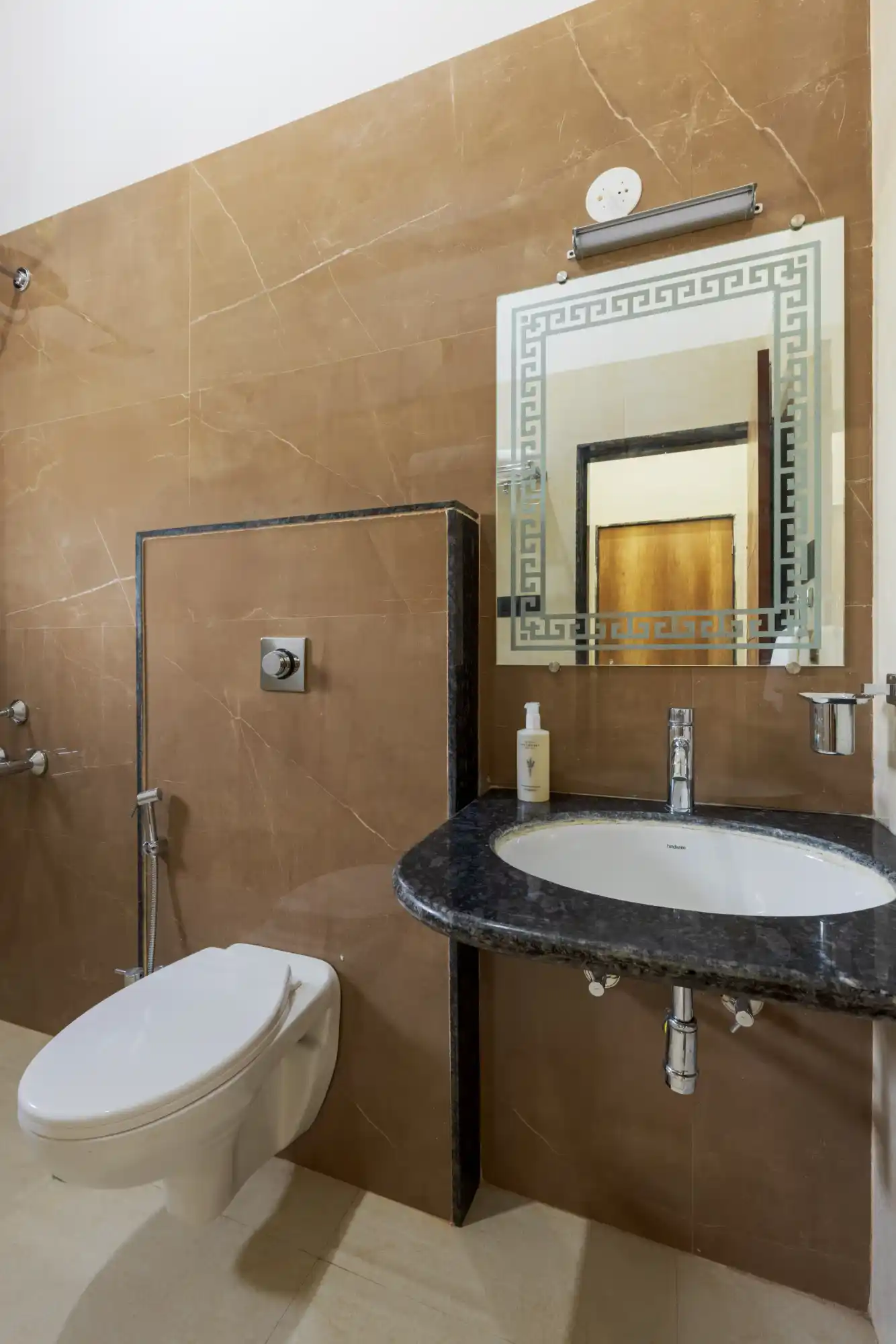 Aravilla-3-bedroom-private-pool-udaipur-aravalli-retreat-Lawns, Udaipur