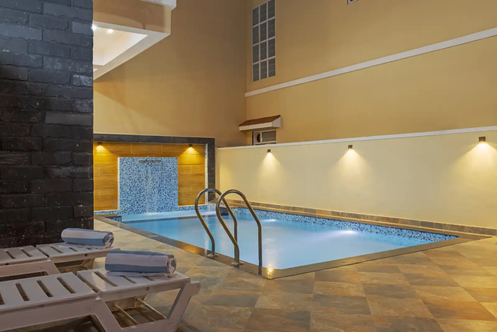 Aravilla-3-bedroom-private-pool-udaipur-aravalli-retreat-Lawns, Udaipur