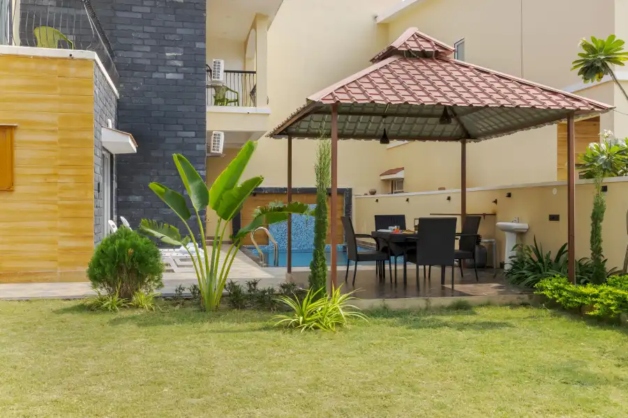 Aravilla-3-bedroom-private-pool-udaipur-aravalli-retreat-Lawns, Udaipur