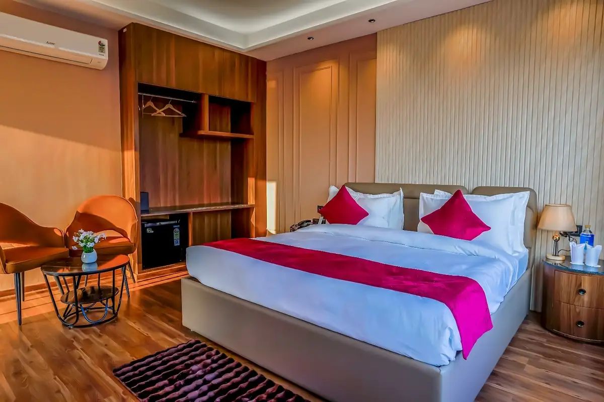 Arina Vedic Haveli Haridwar (2 Min walk for Ganga Ghat) Room