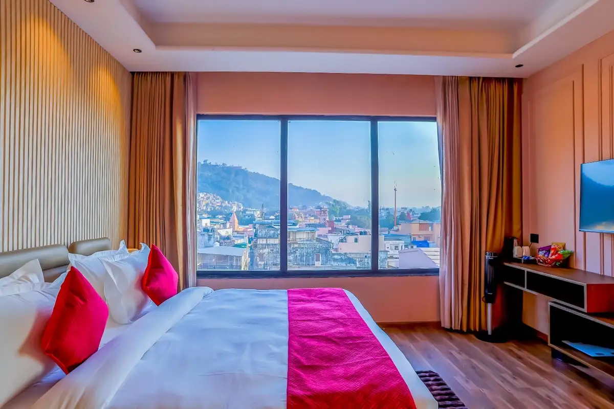 Arina Vedic Haveli Haridwar (2 Min walk for Ganga Ghat) Room