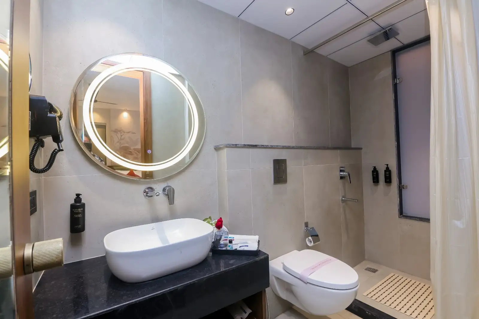 Arina Vedic Haveli Haridwar (2 Min walk for Ganga Ghat) Washroom
