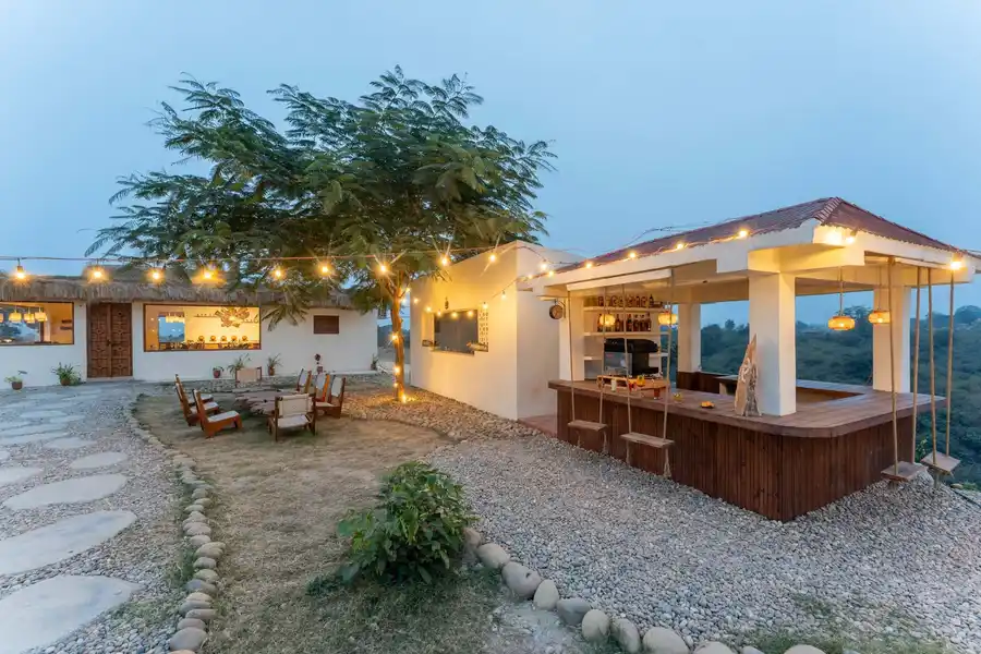 Artisanal Heights W/ Jacuzzi And Infinity Pool, Una