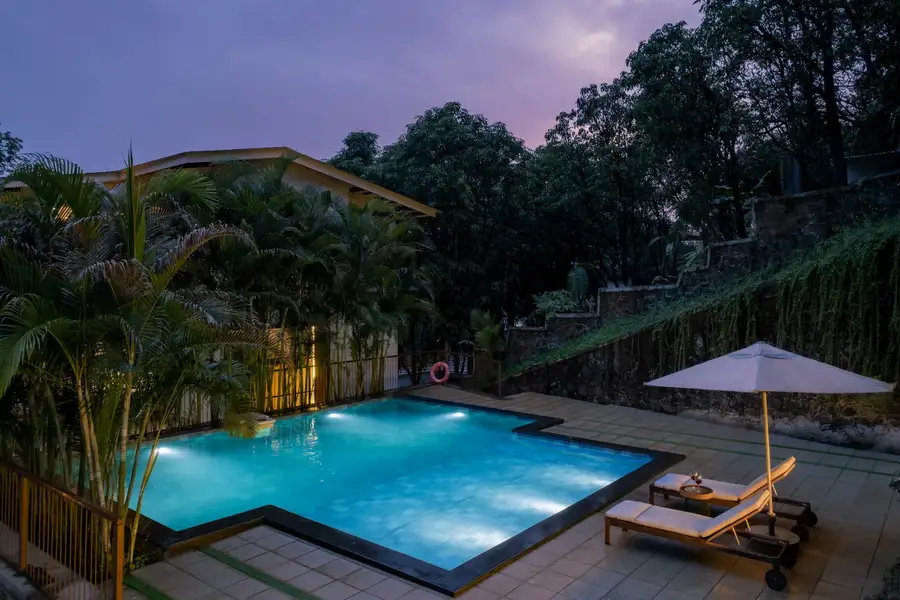 Athini, Karjat