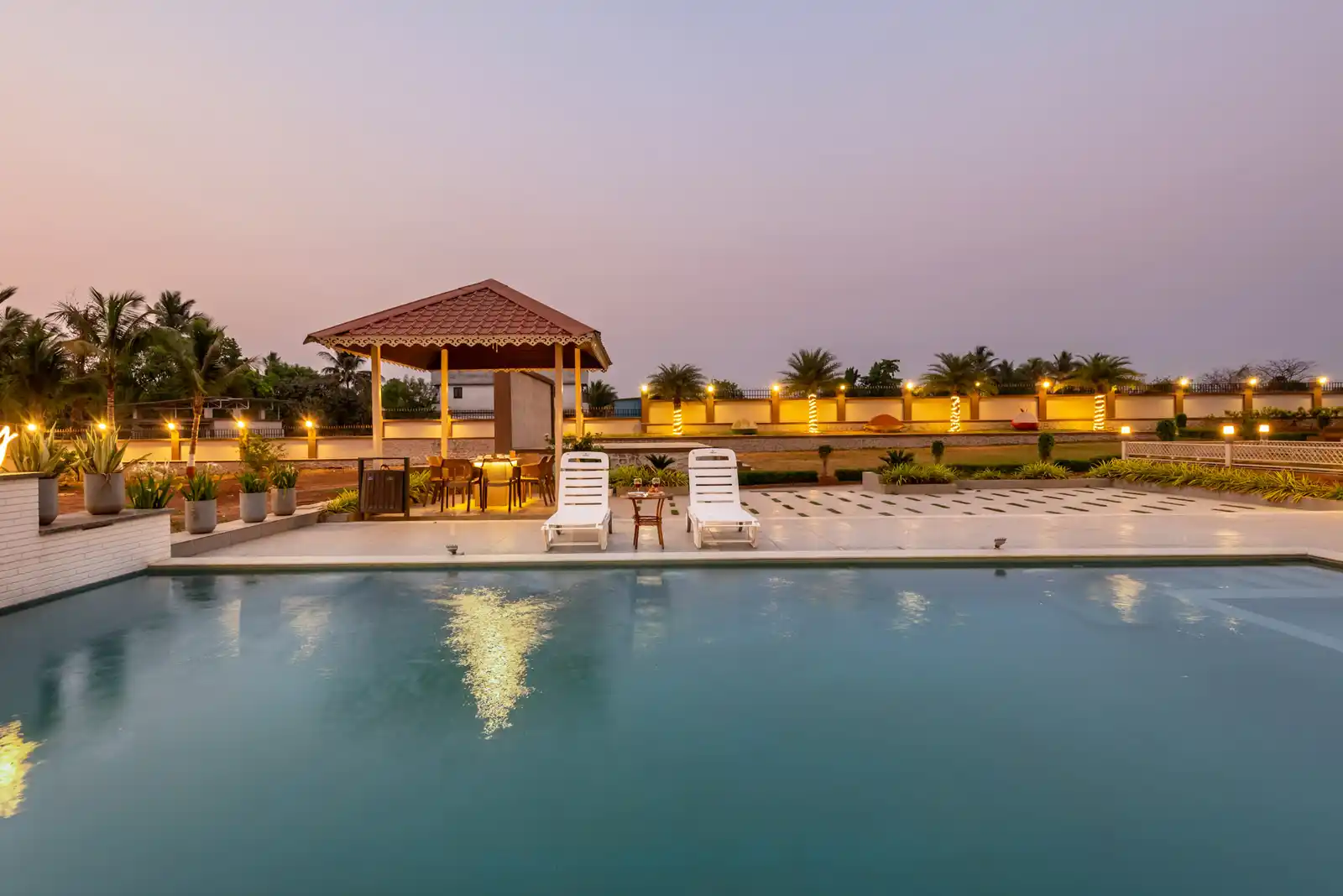 Aura Farmstay, Mumbai