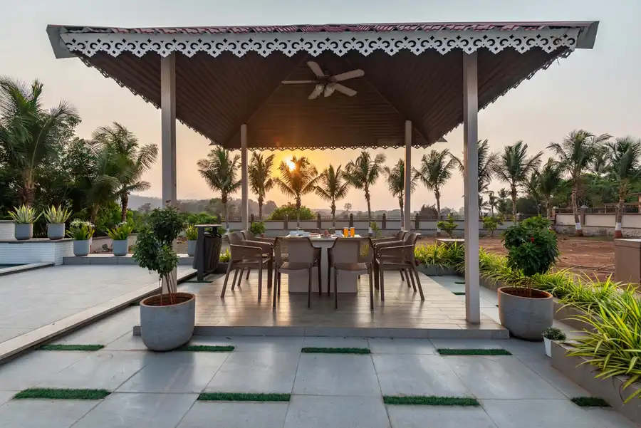 Aura Farmstay, Mumbai