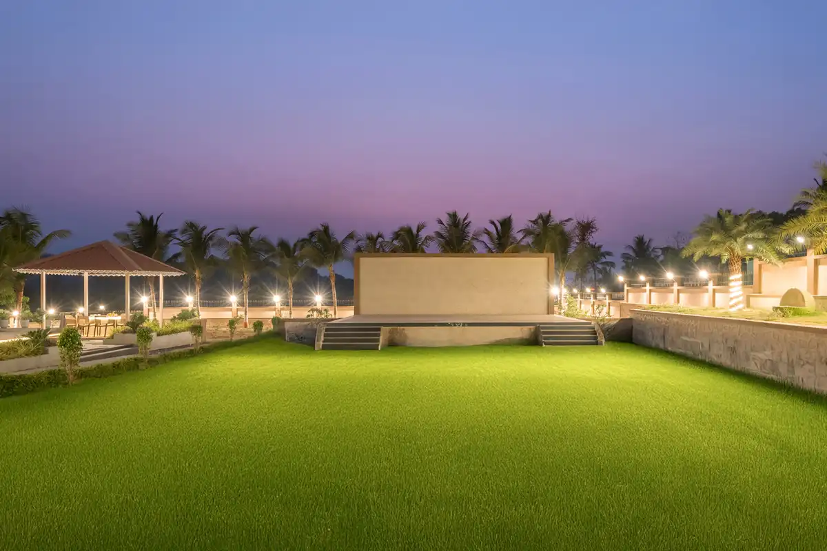 Aura Farmstay, Mumbai
