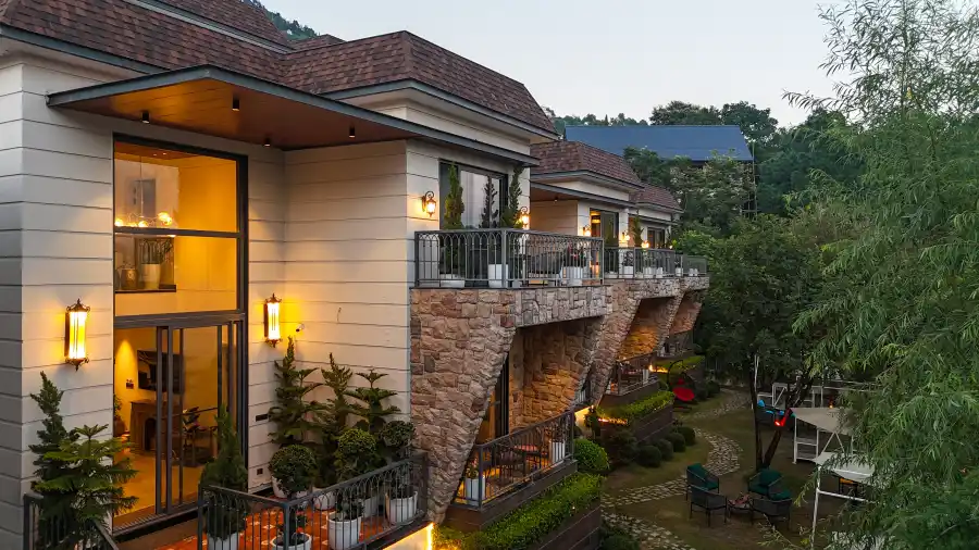 Aura Stay Crisanjh, Bhimtal