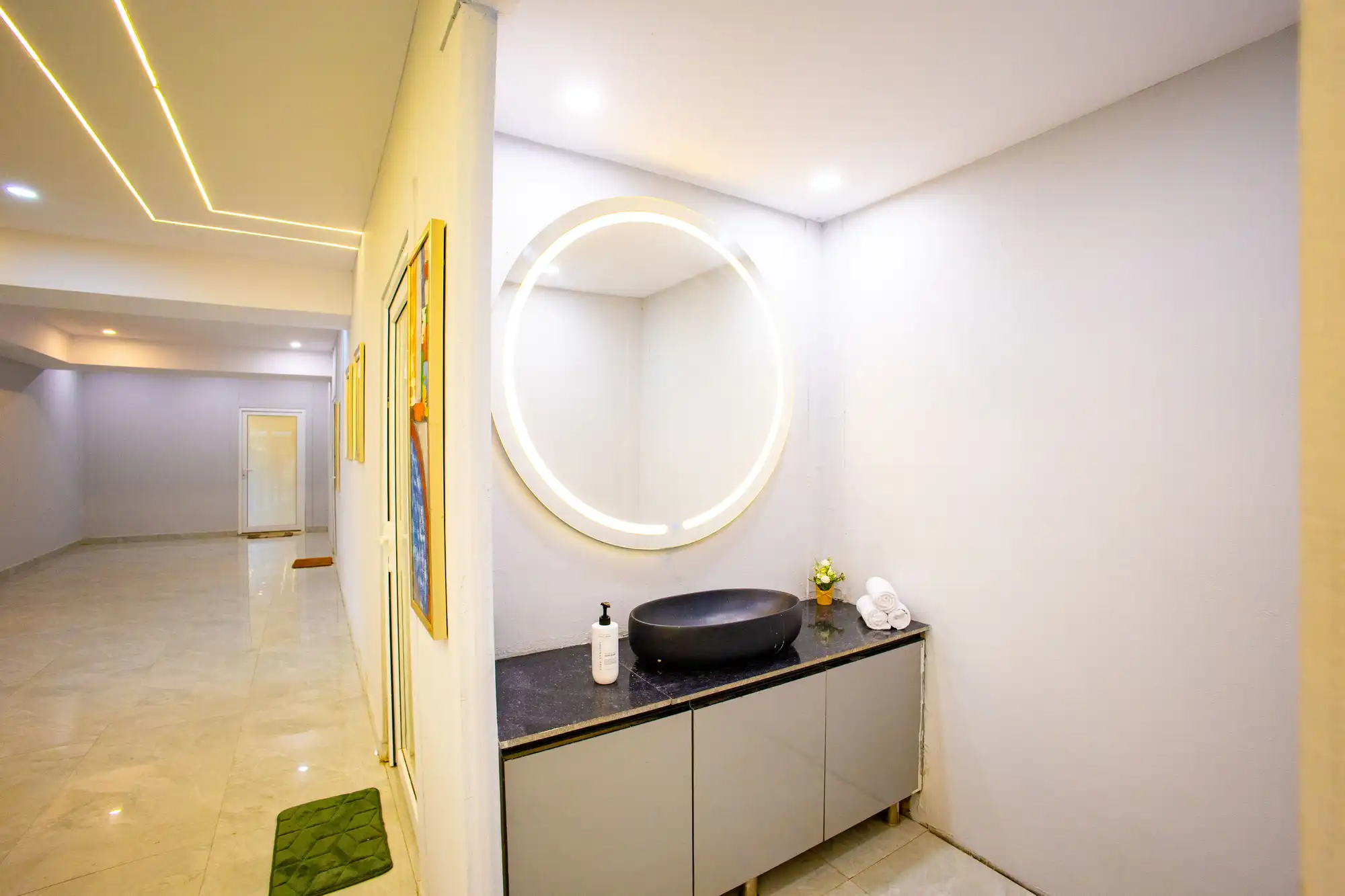 Aurea, Delhi NCR
