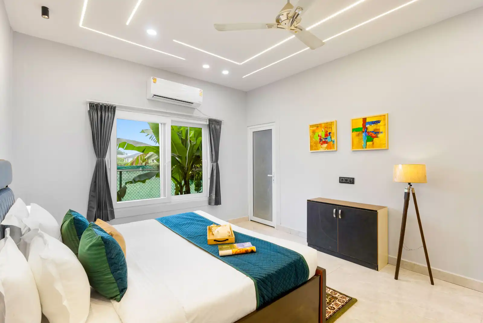 Aurea, Delhi NCR