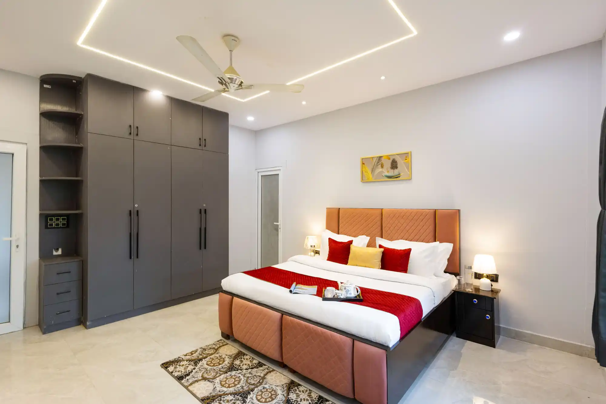 Aurea, Delhi NCR
