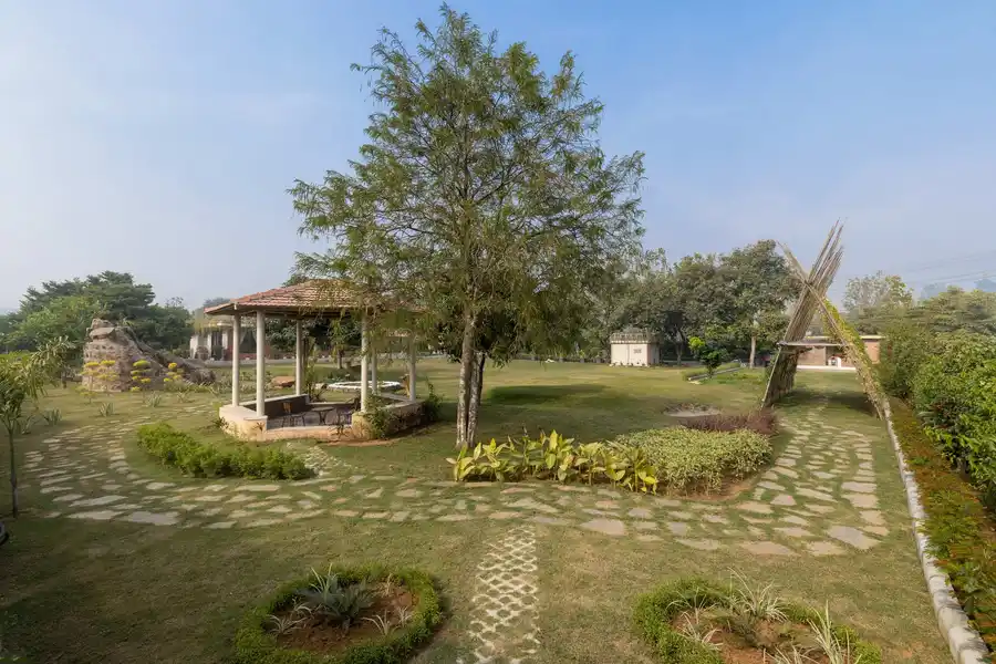 Bagaan Farm Stay W/Private Pool & Jacuzzi, Gurgaon