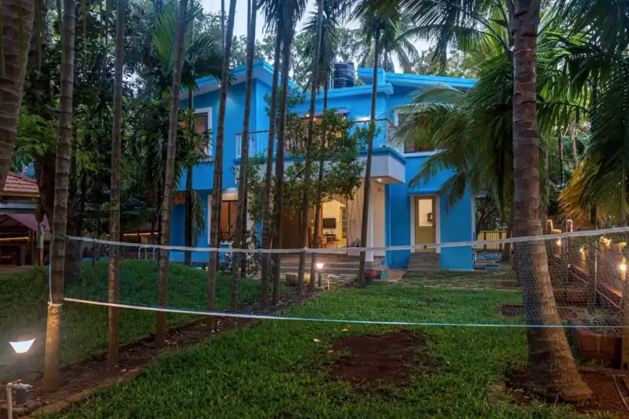 Beach Blues, Alibaug