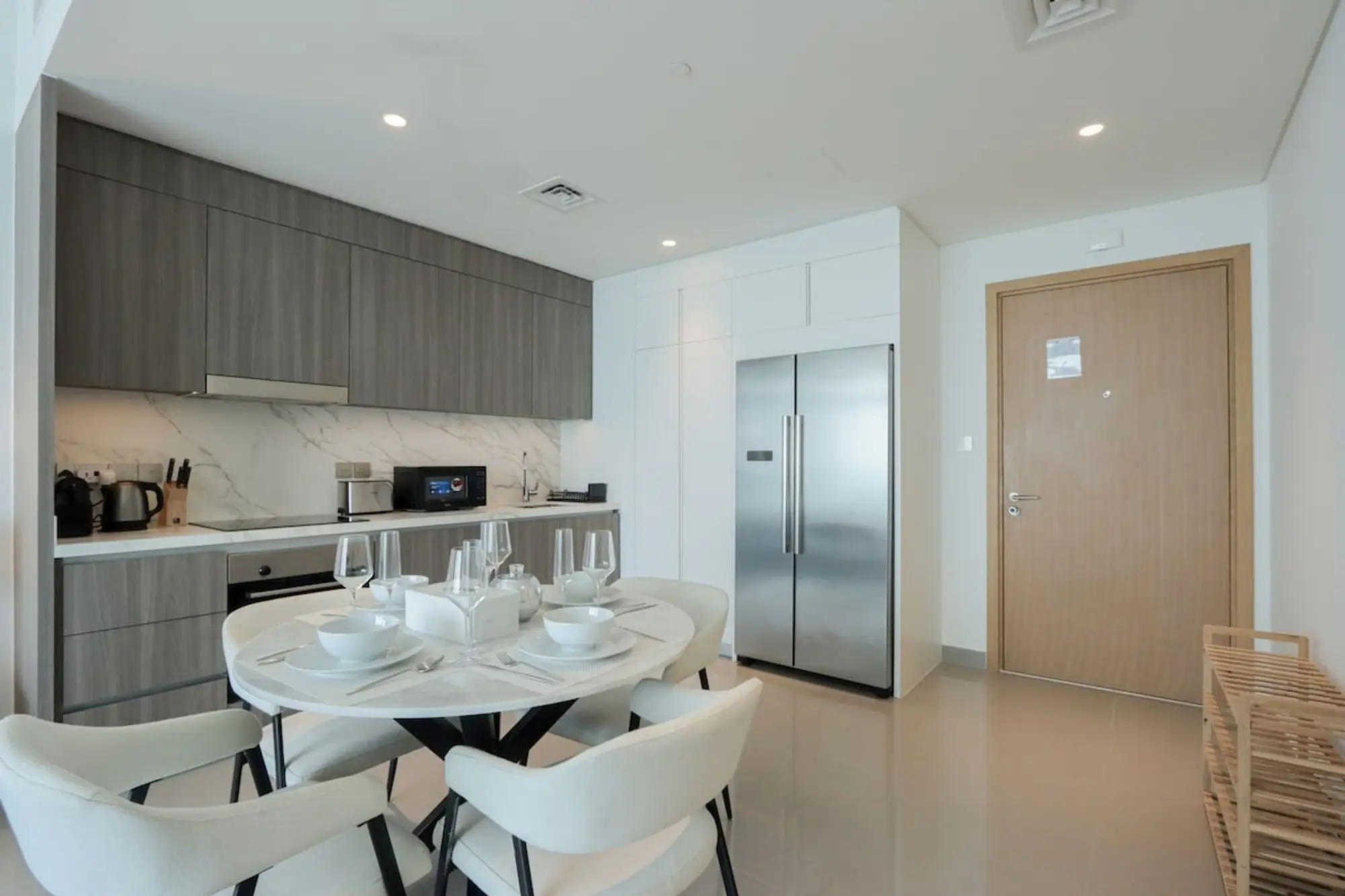 Beachfront Luxury 2B with Sea and Palm View, Dubai