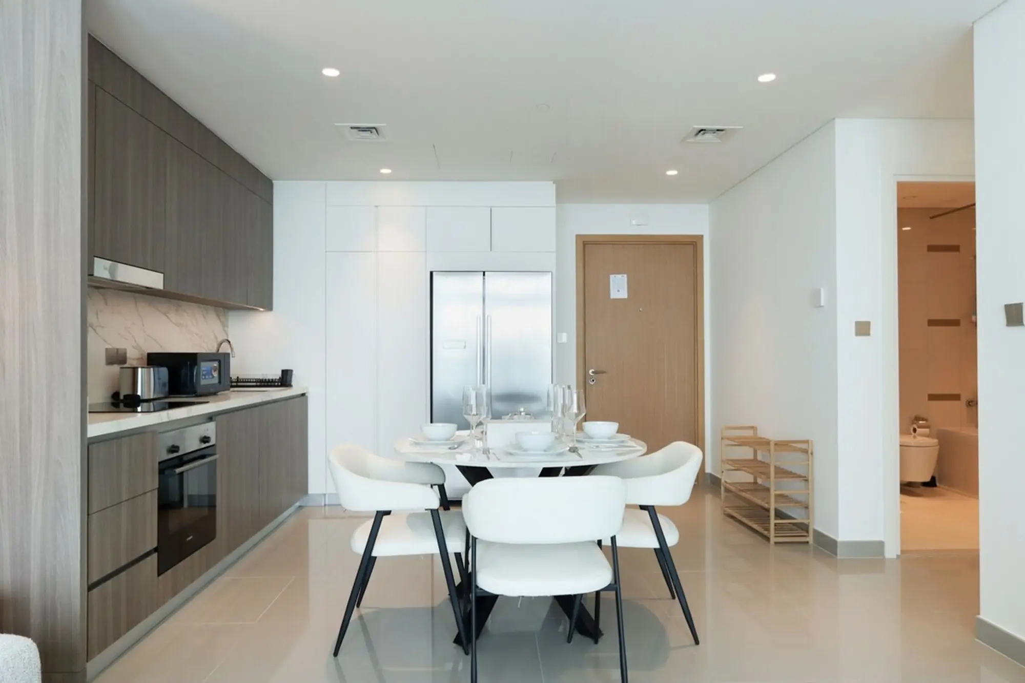 Beachfront Luxury 2B with Sea and Palm View, Dubai