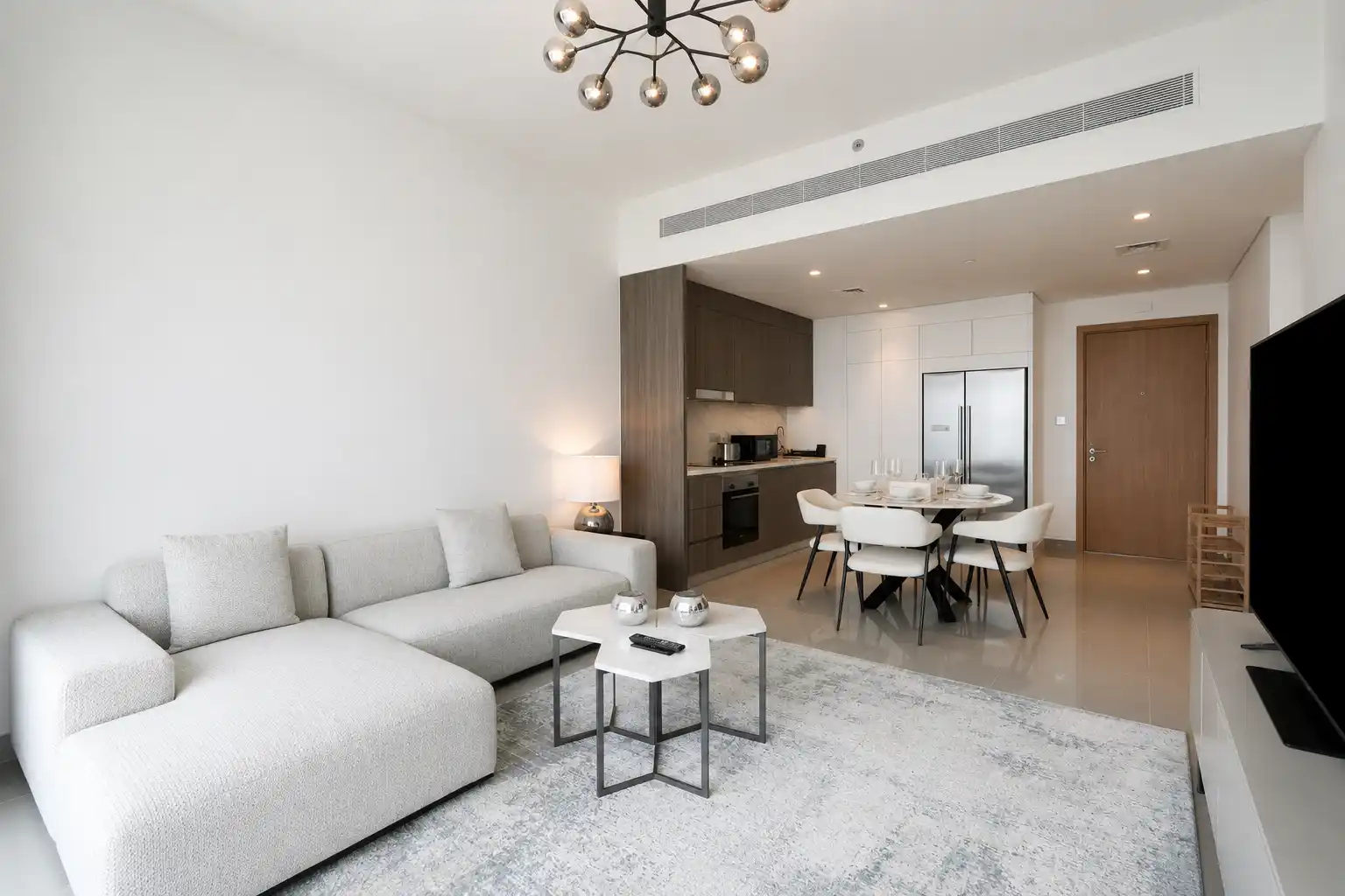 Beachfront Luxury 2B with Sea and Palm View, Dubai