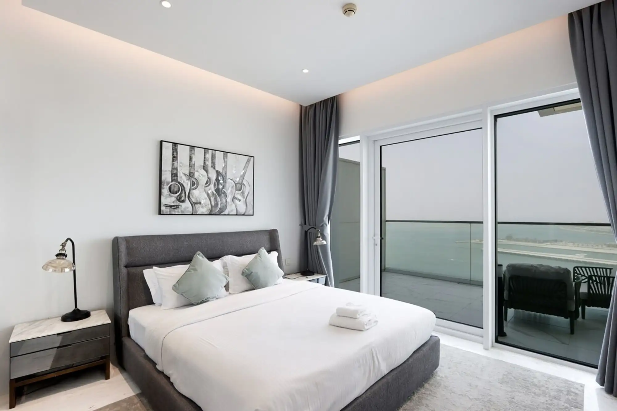 Beachfront One JBR Sea Palm Views, Dubai