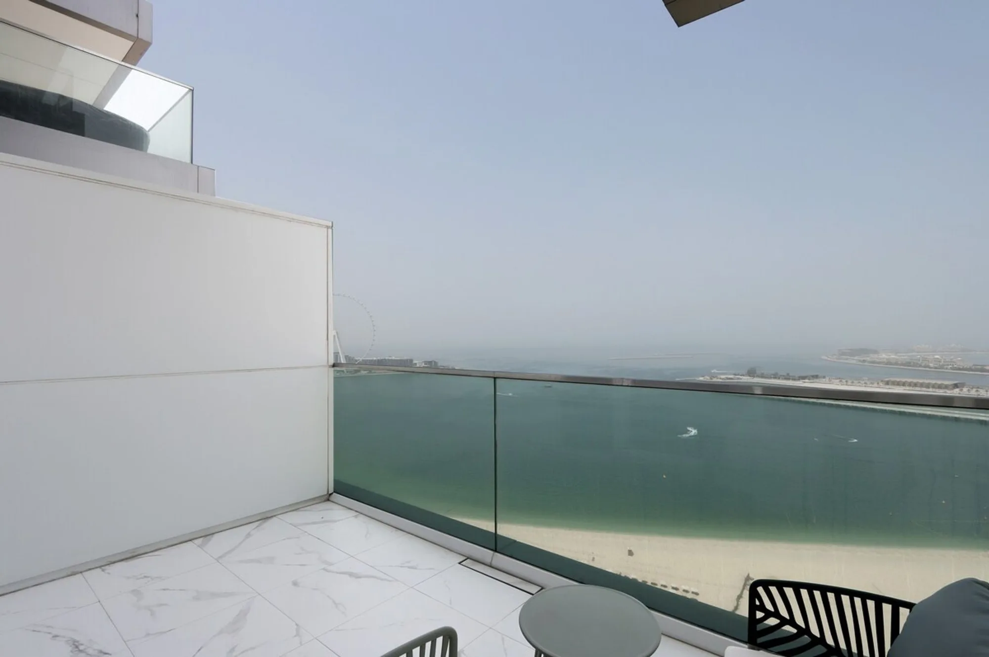 Beachfront One JBR Sea Palm Views, Dubai