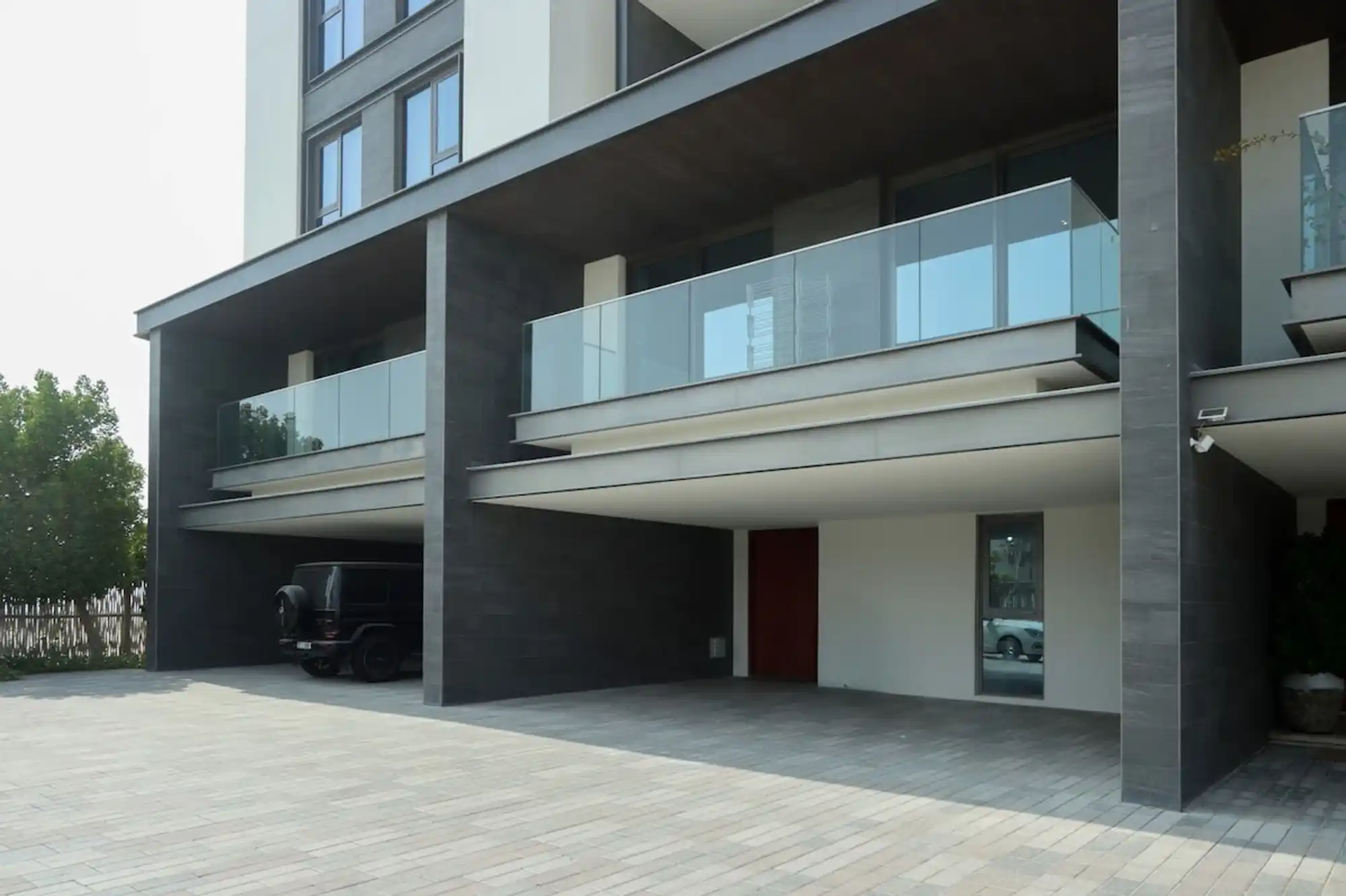 Beachfront Ultra 4BR Duplex, Dubai