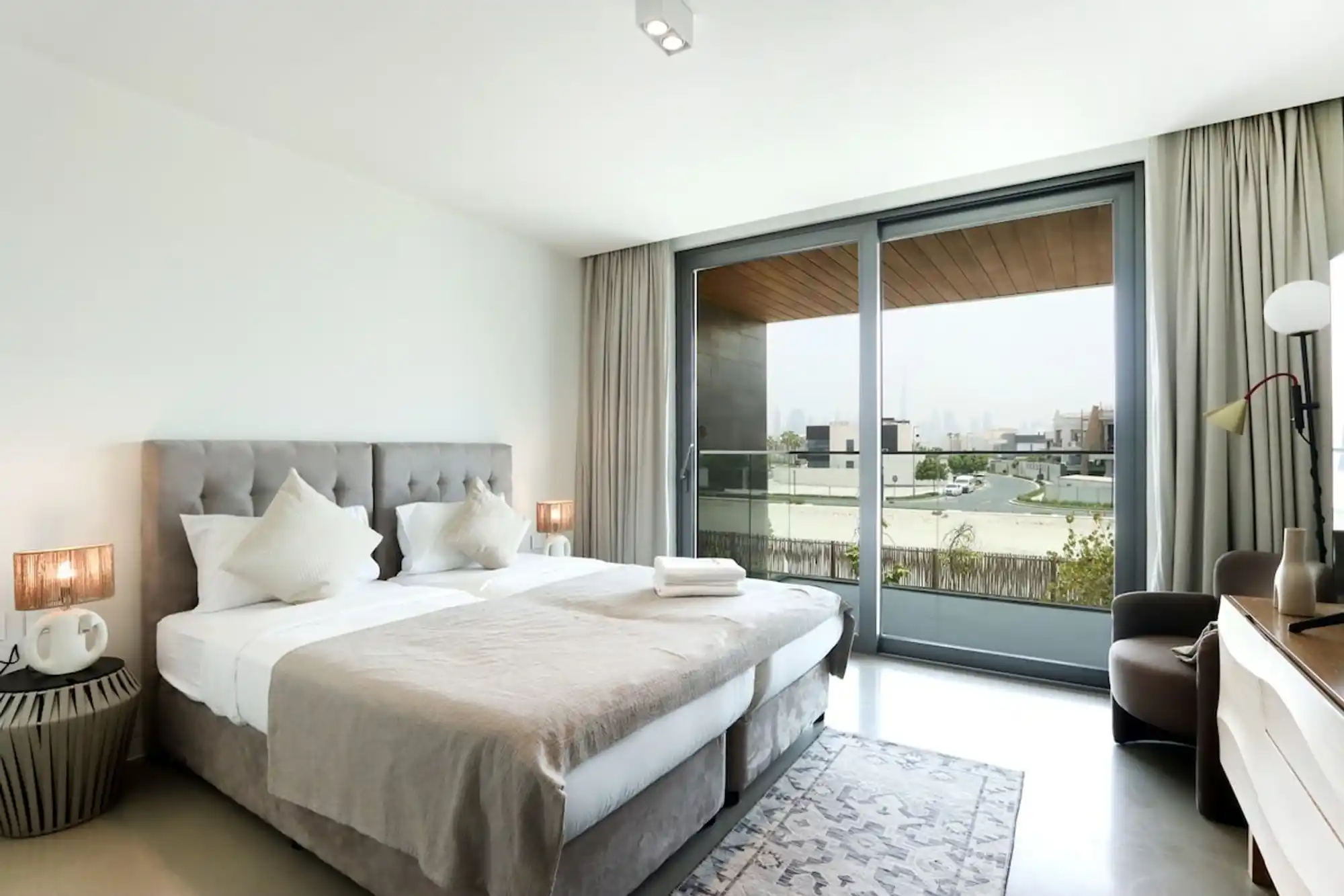 Beachfront Ultra 4BR Duplex, Dubai