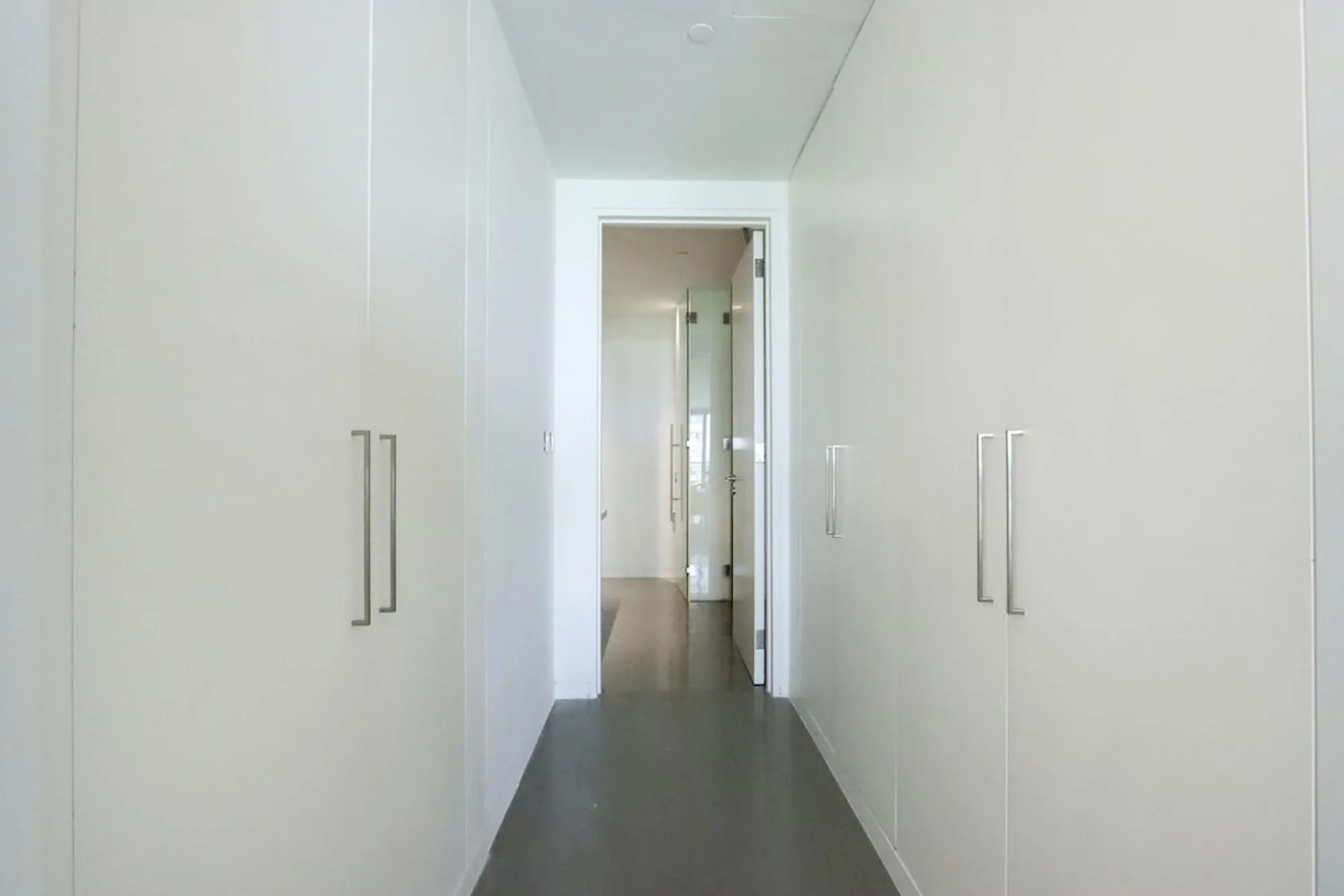Beachfront Ultra 4BR Duplex, Dubai