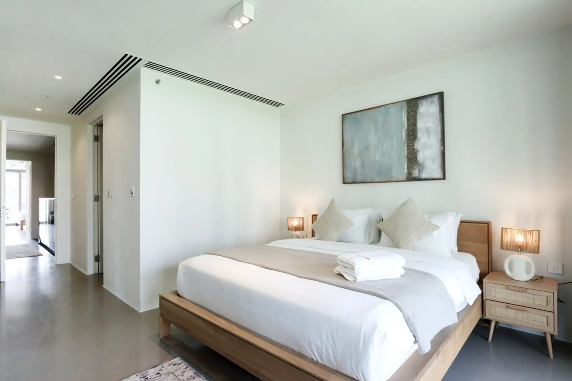 Beachfront Ultra 4BR Duplex, Dubai