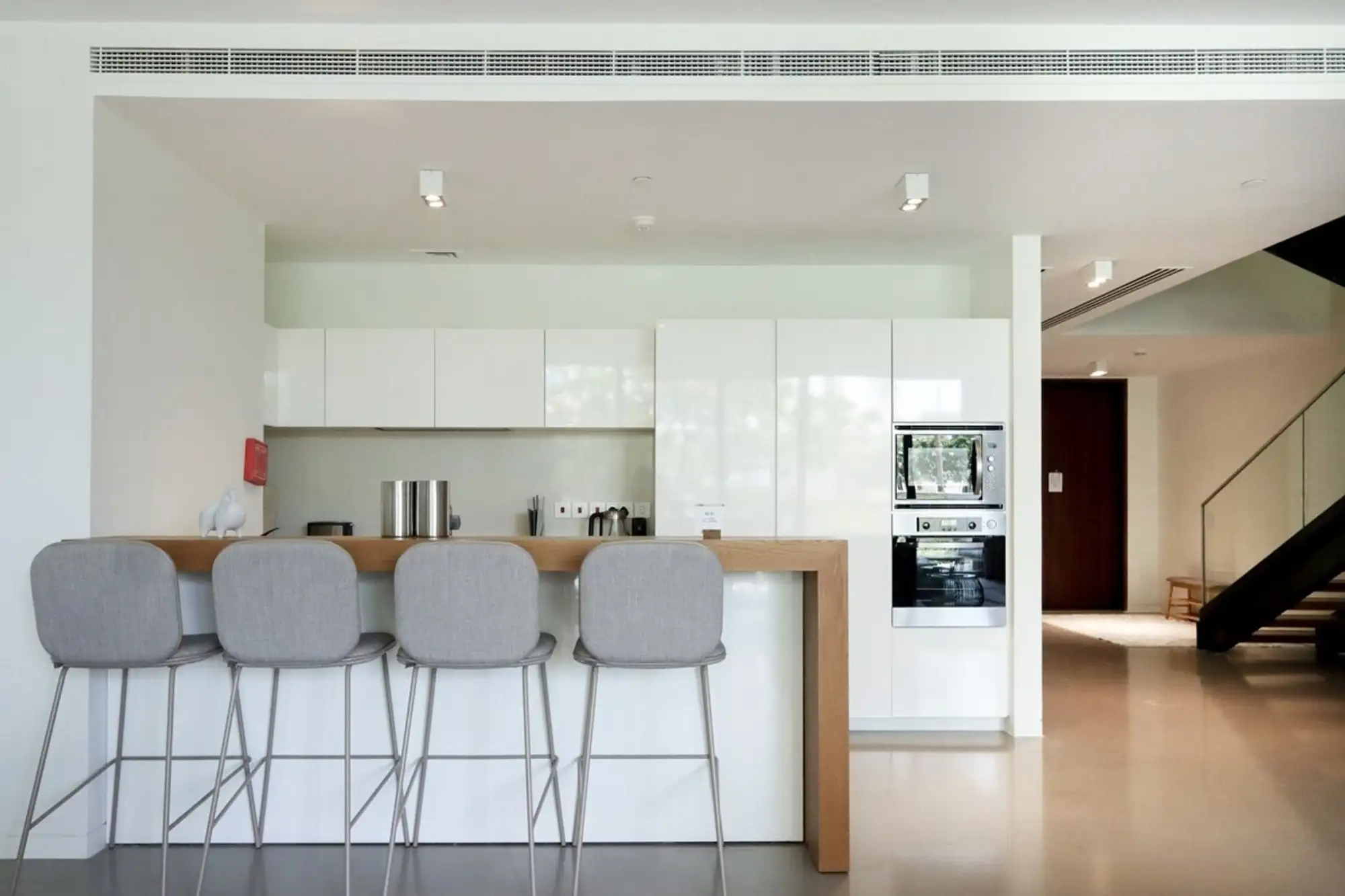 Beachfront Ultra 4BR Duplex, Dubai