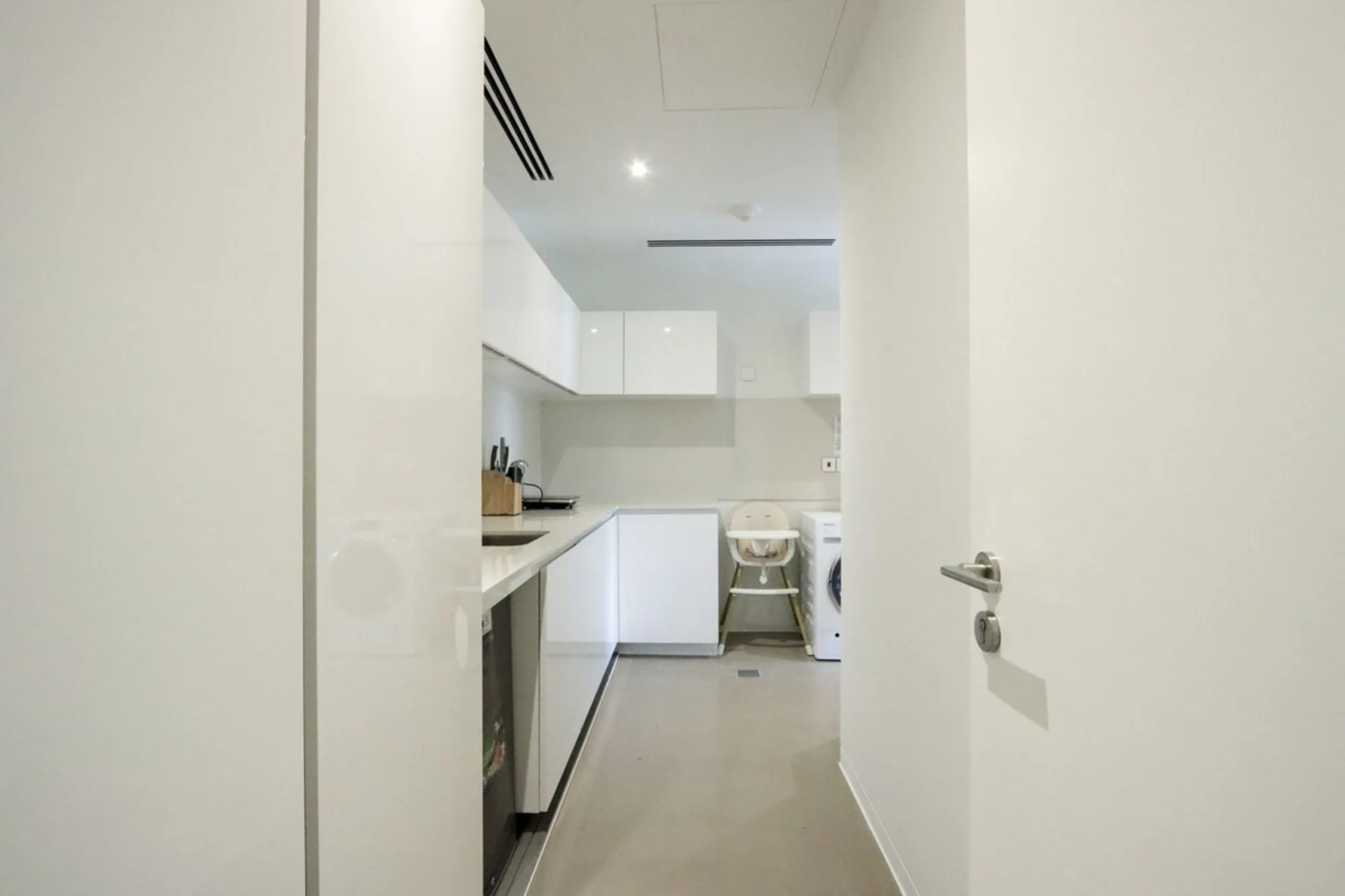 Beachfront Ultra 4BR Duplex, Dubai