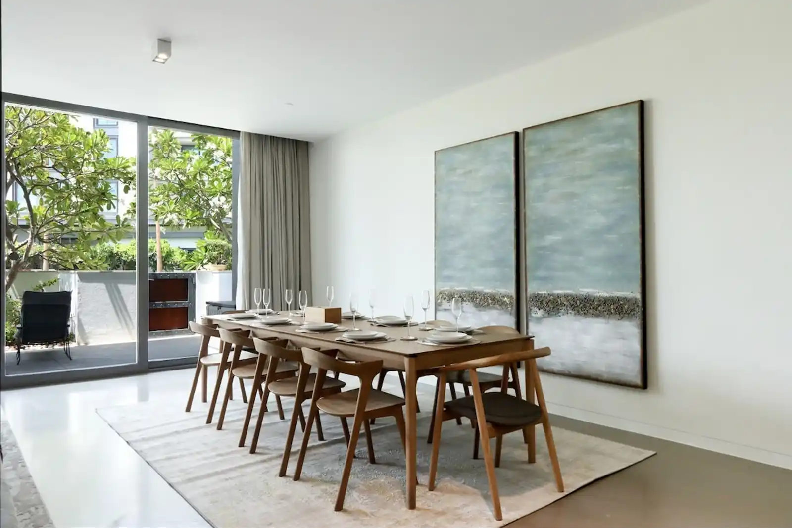 Beachfront Ultra 4BR Duplex, Dubai