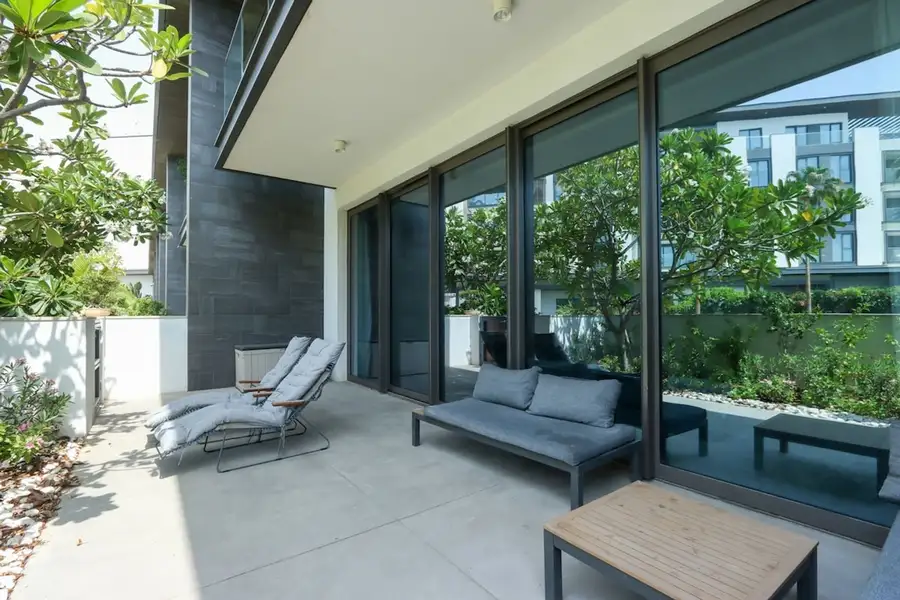 Beachfront Ultra 4BR Duplex, Dubai