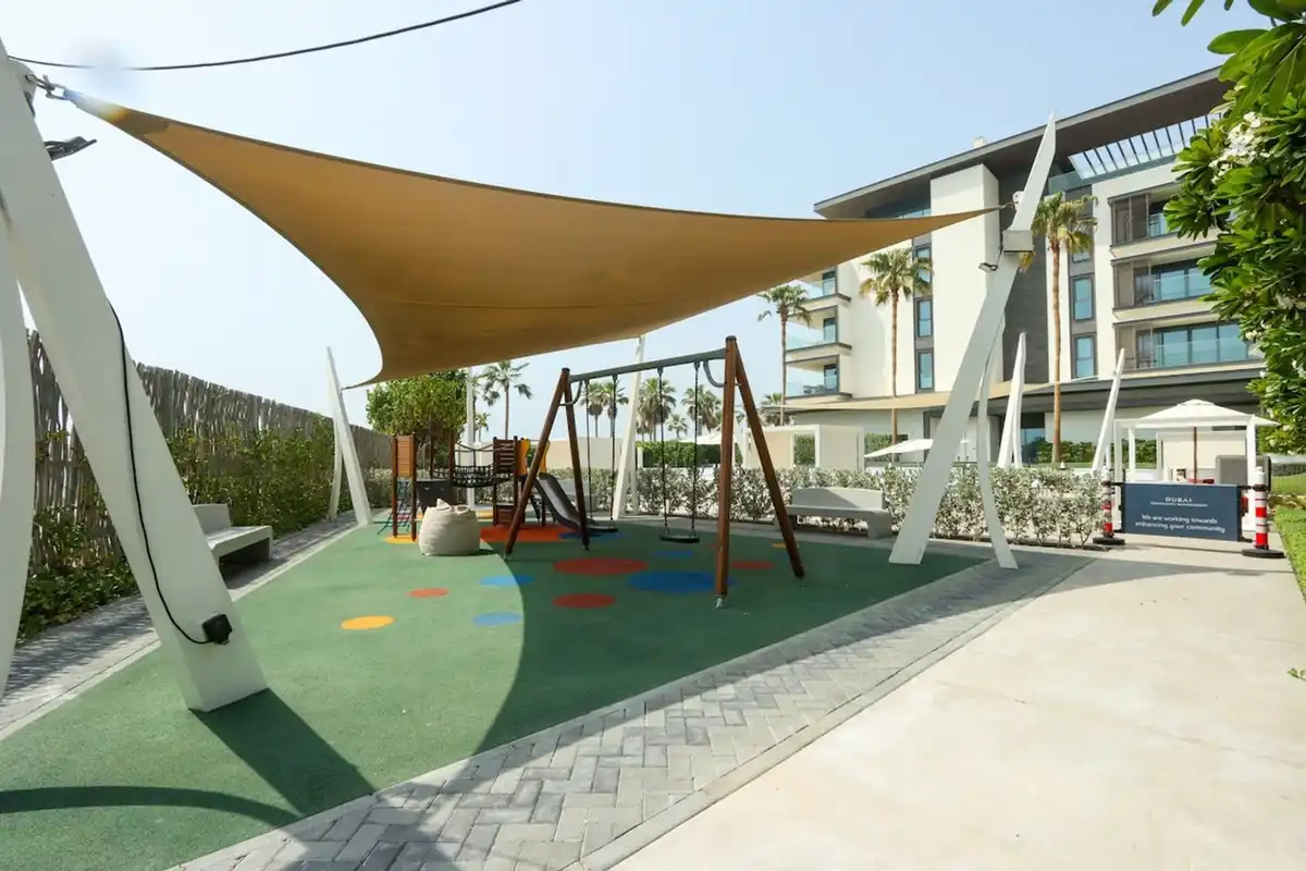 Beachfront Ultra 4BR Duplex, Dubai