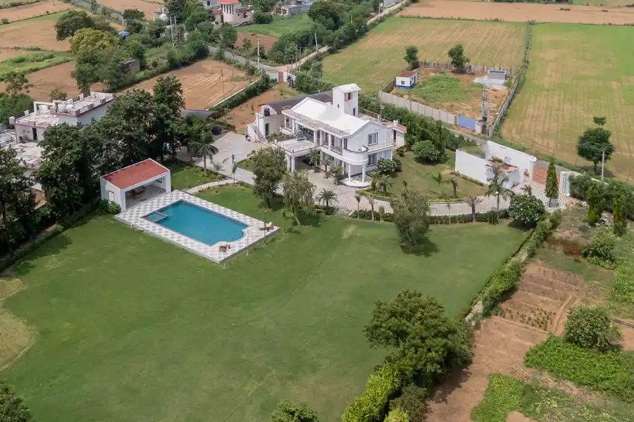 Beyond the Ridge, Manesar