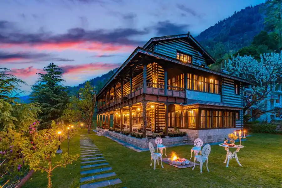 Bluebells @ Snowdrop House, Manali