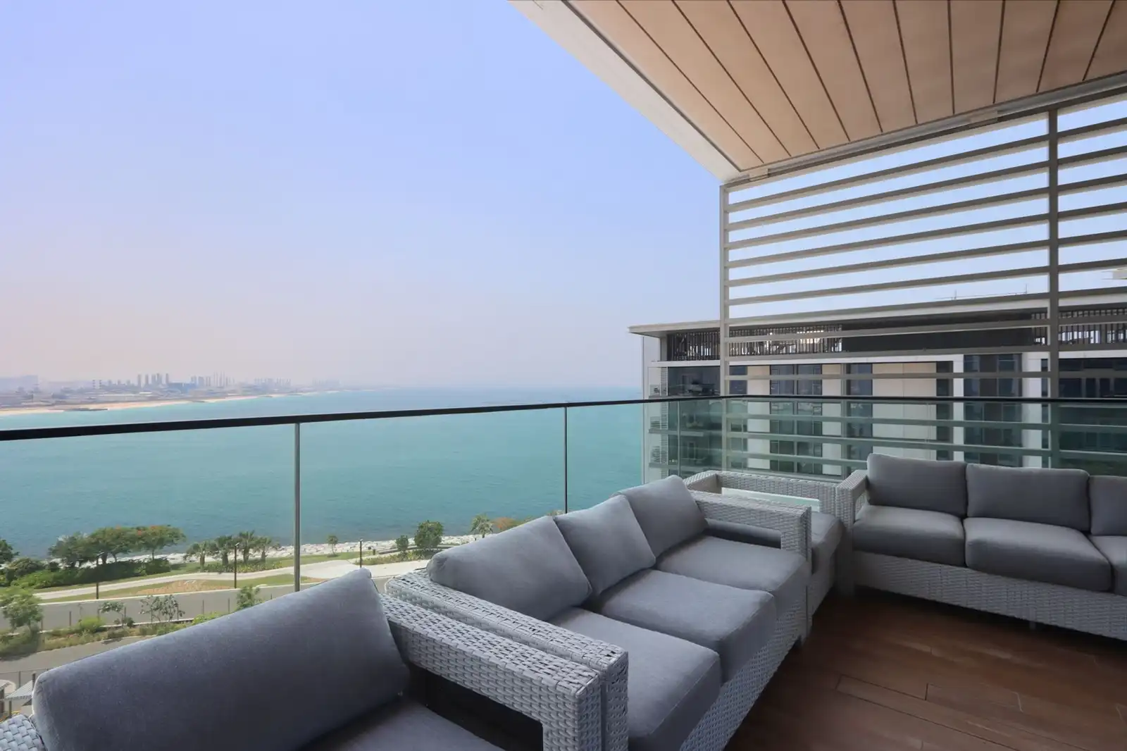 Bluewaters 3BR + Maids, with Sea View, Dubai