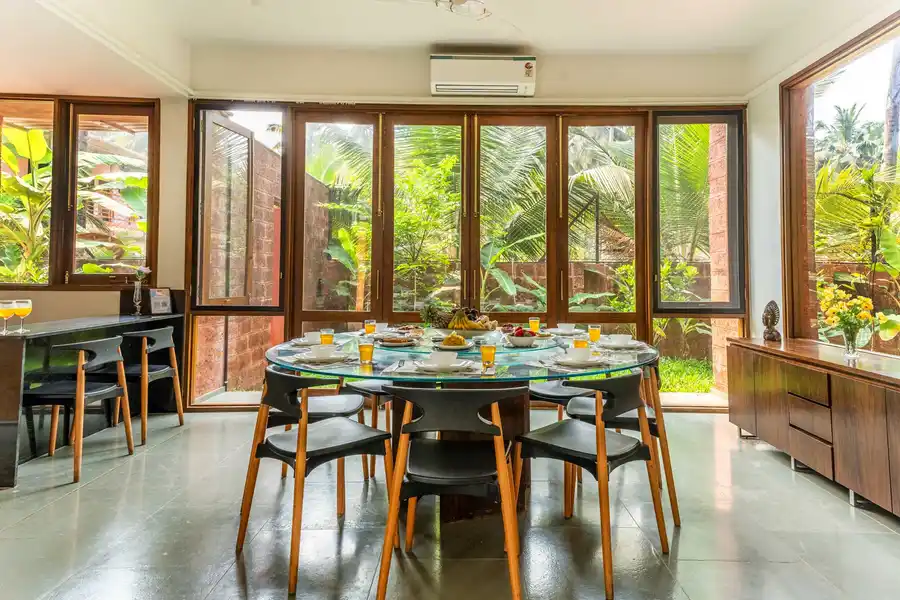 Bricks and Tides - Aravi Beachfront Villa, Shrivardhan