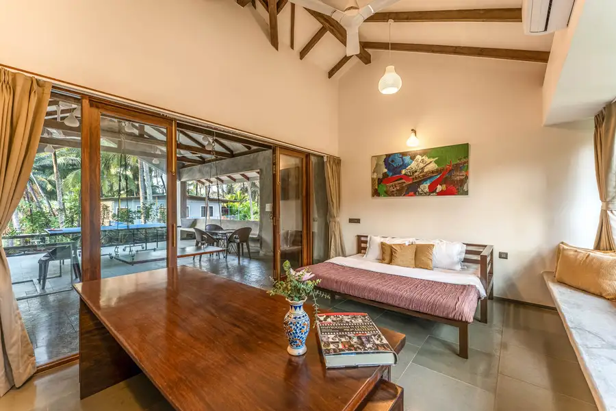 Bricks and Tides - Aravi Beachfront Villa, Shrivardhan