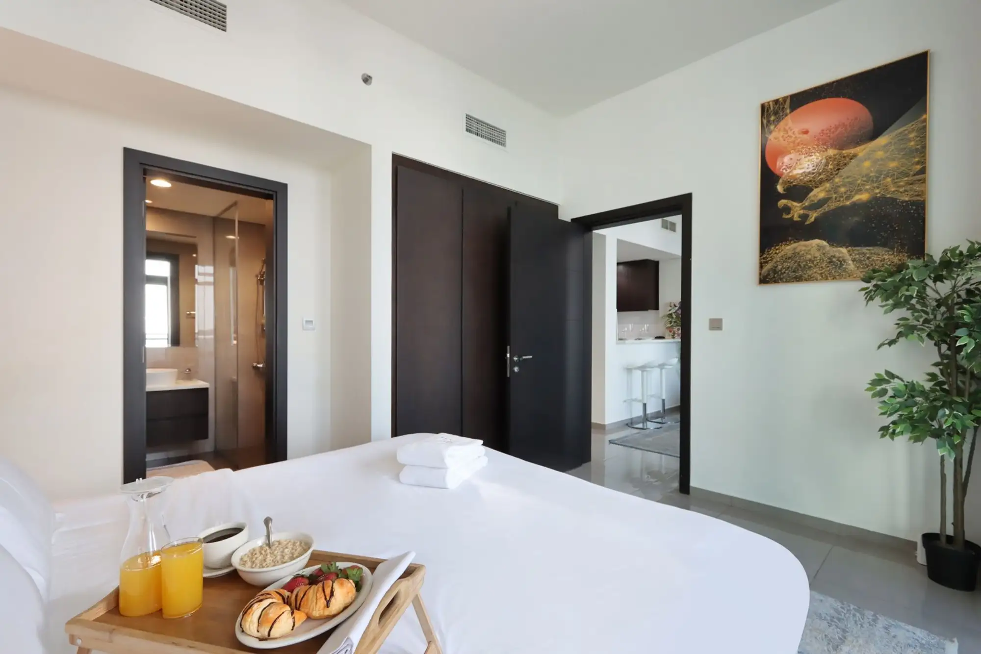 Bright 1 BR Suite In Merano Tower, Dubai